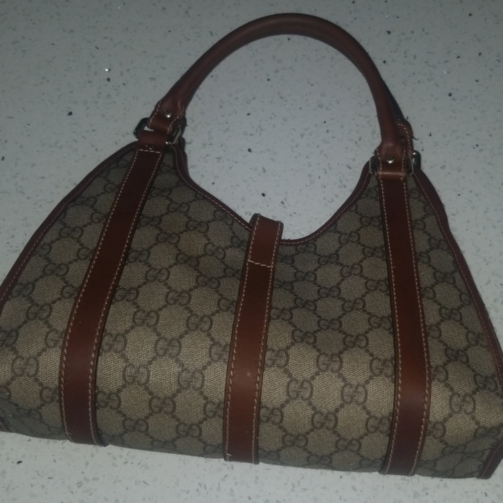 Gucci GG Supreme Joy Bardot Small Shoulder Bag - Picture 6 of 6